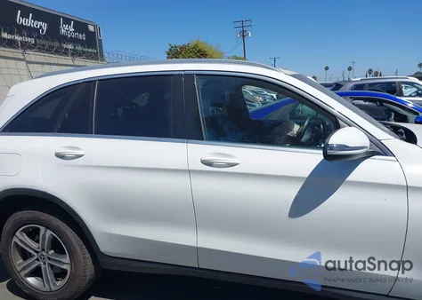 2018 Mercedes-Benz Glc 300 z USA, uszkodzony, nr VIN WDC0G4JB0JV019651